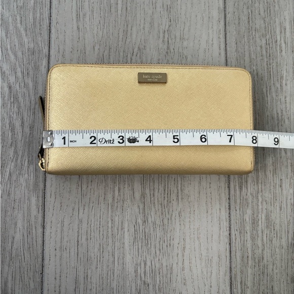 Kate Spade Spencer Metallic Slim Continental wallet. - Picture 12 of 14